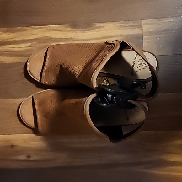 Time and Tru Memory Foam Cognac Boots Size 6.5 - Picture 6 of 8